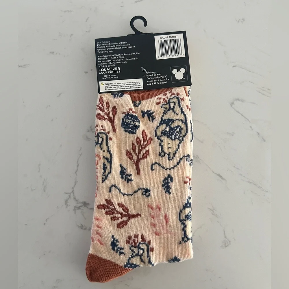 Disney Winnie the Pooh Crew Socks (Size 9-13), Unisex - NWT